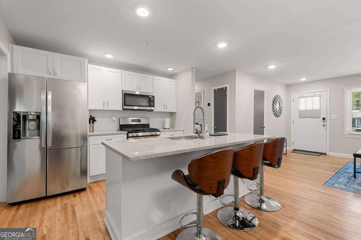 2890 Meadowview Drive Atlanta - Photo 9