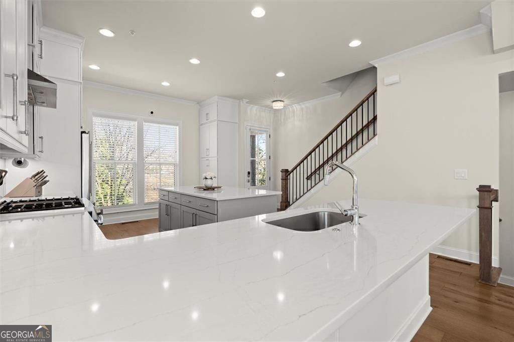 209 Phillips Lane Alpharetta - Photo 9