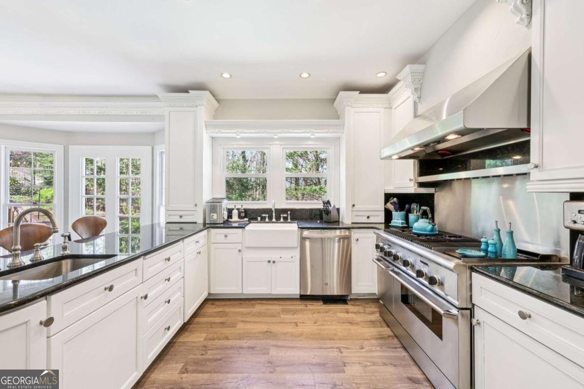 210 Willow Lake Cove Roswell - Photo 11