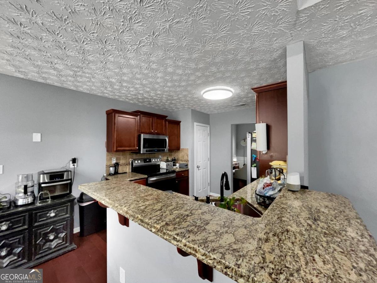 560 Windsong Lake Drive Commerce - Photo 14