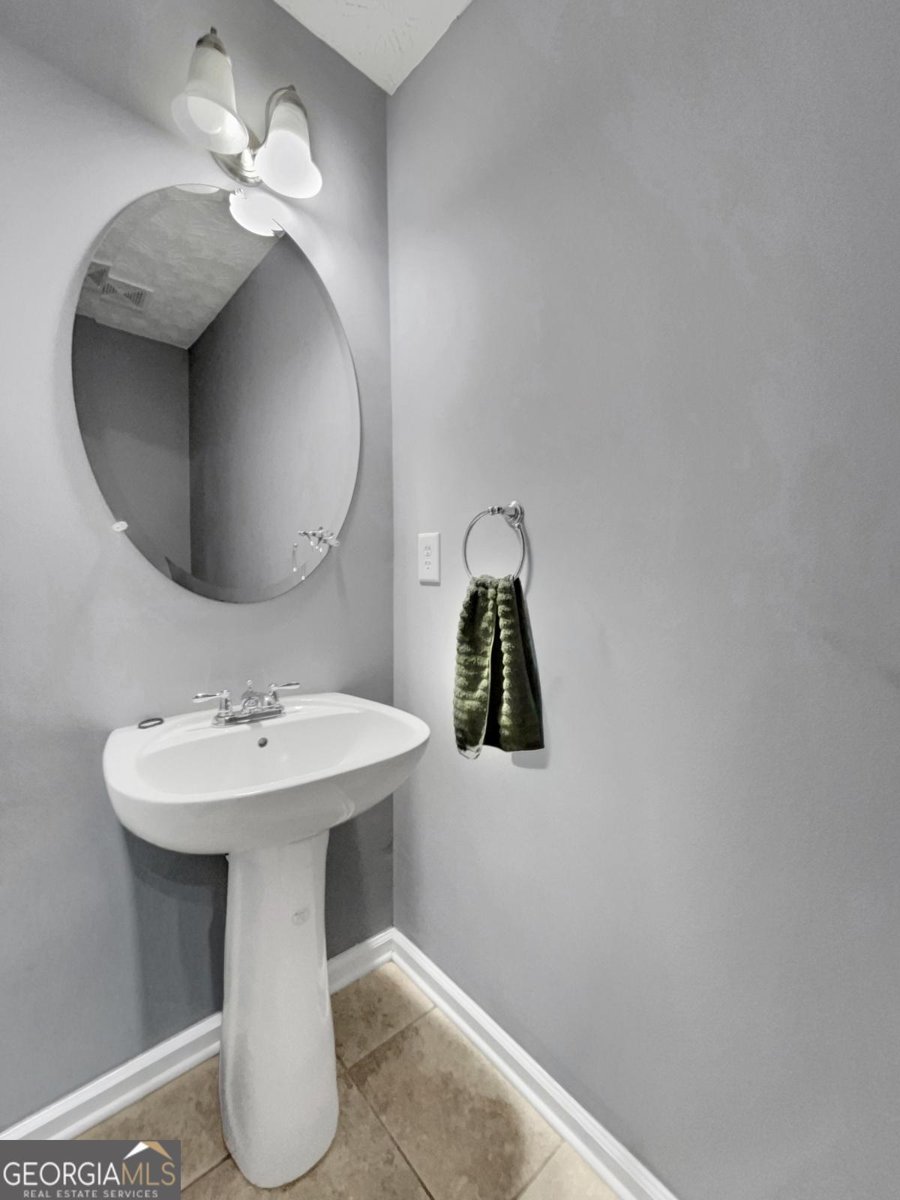 560 Windsong Lake Drive Commerce - Photo 24