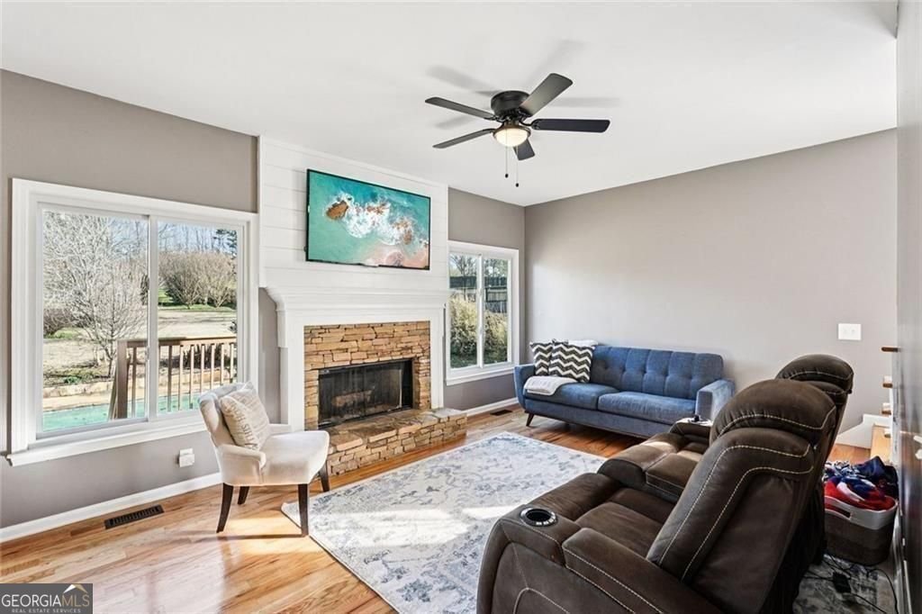 4980 Hyde Ct Cumming - Photo 10