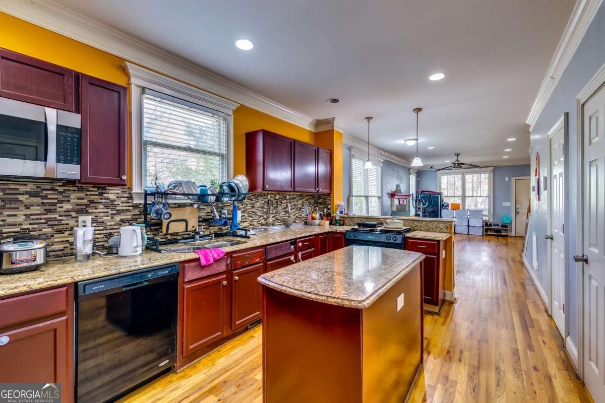 1340 Lyle Avenue East Point - Photo 9