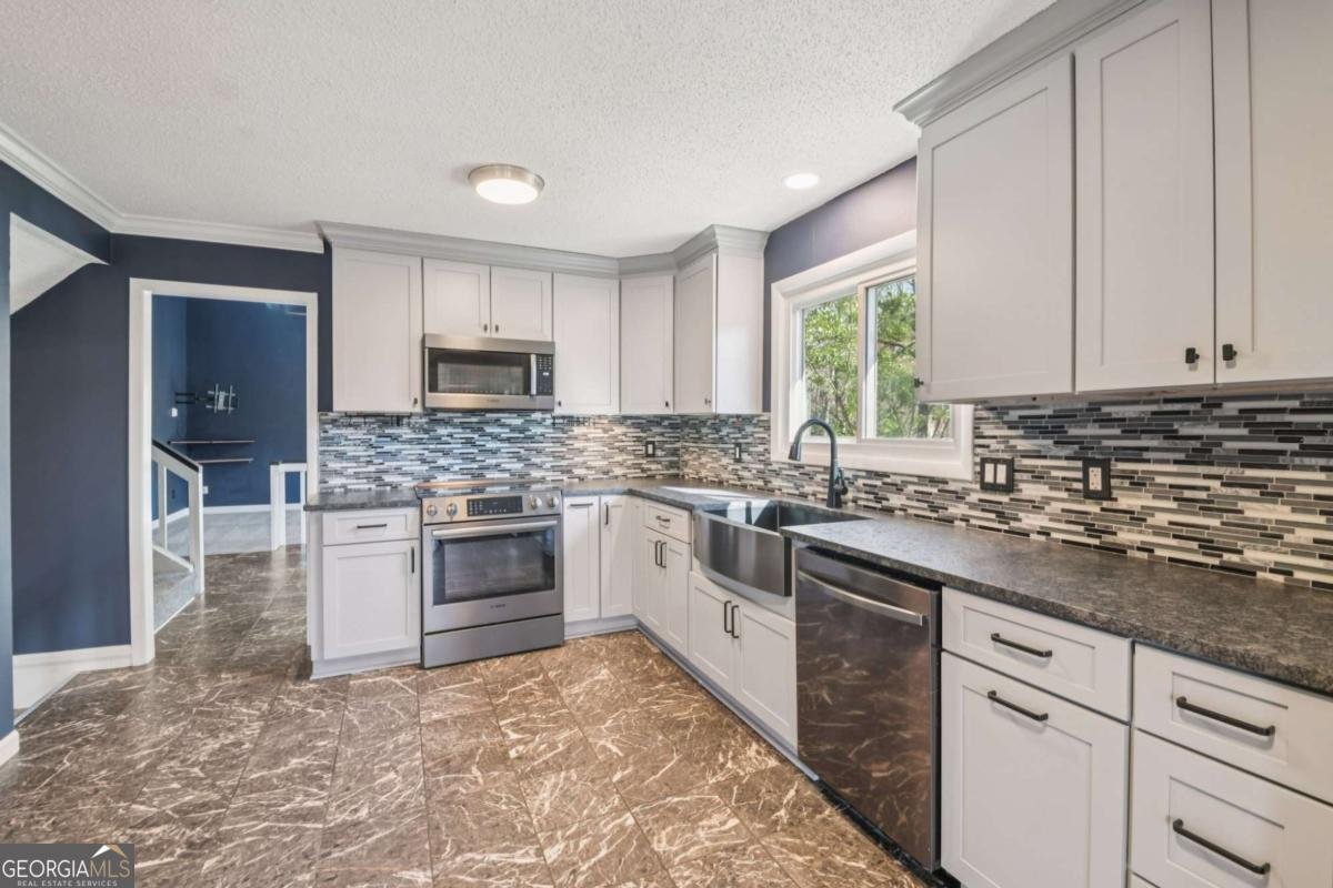 9485 Martin Road Roswell - Photo 7