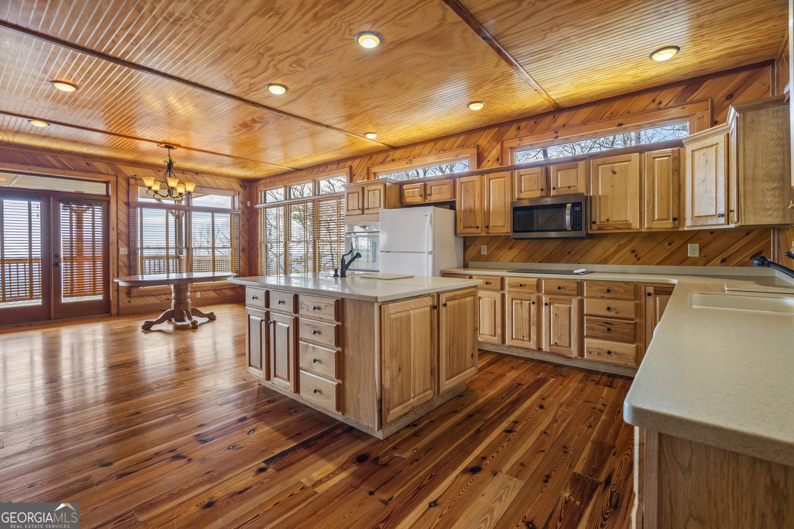 929 Hickory Nut Mountain Road Clarkesville - Photo 17