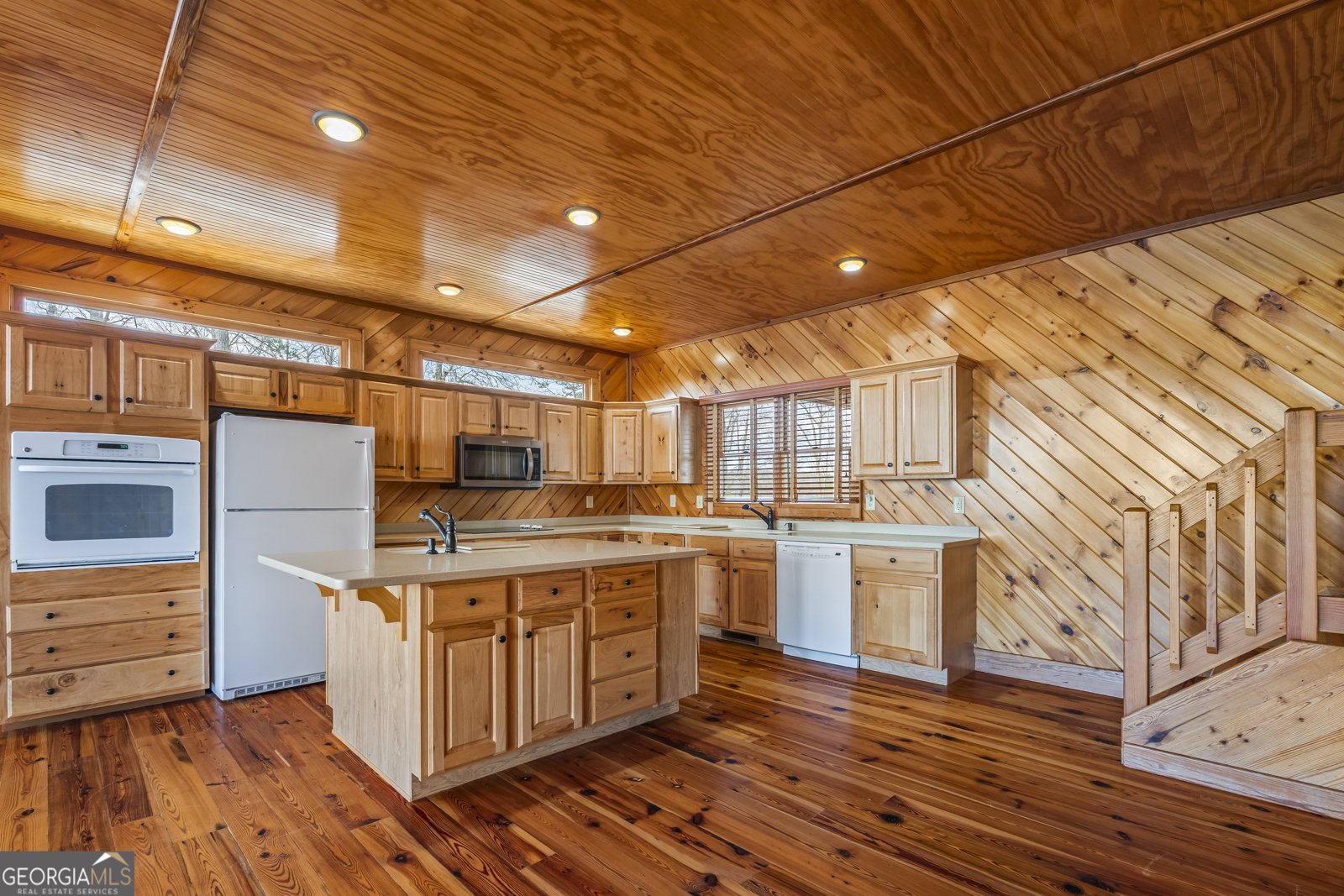 929 Hickory Nut Mountain Road Clarkesville - Photo 18