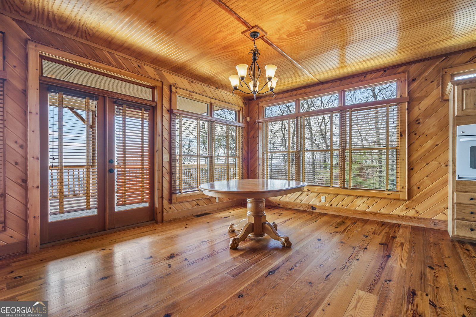 929 Hickory Nut Mountain Road Clarkesville - Photo 20