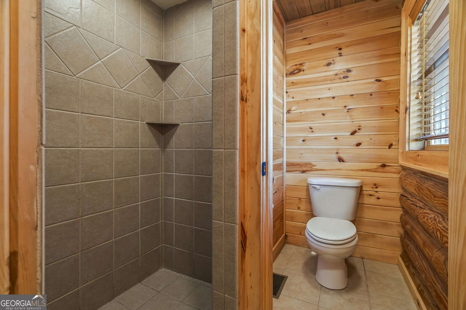 929 Hickory Nut Mountain Road Clarkesville - Photo 32