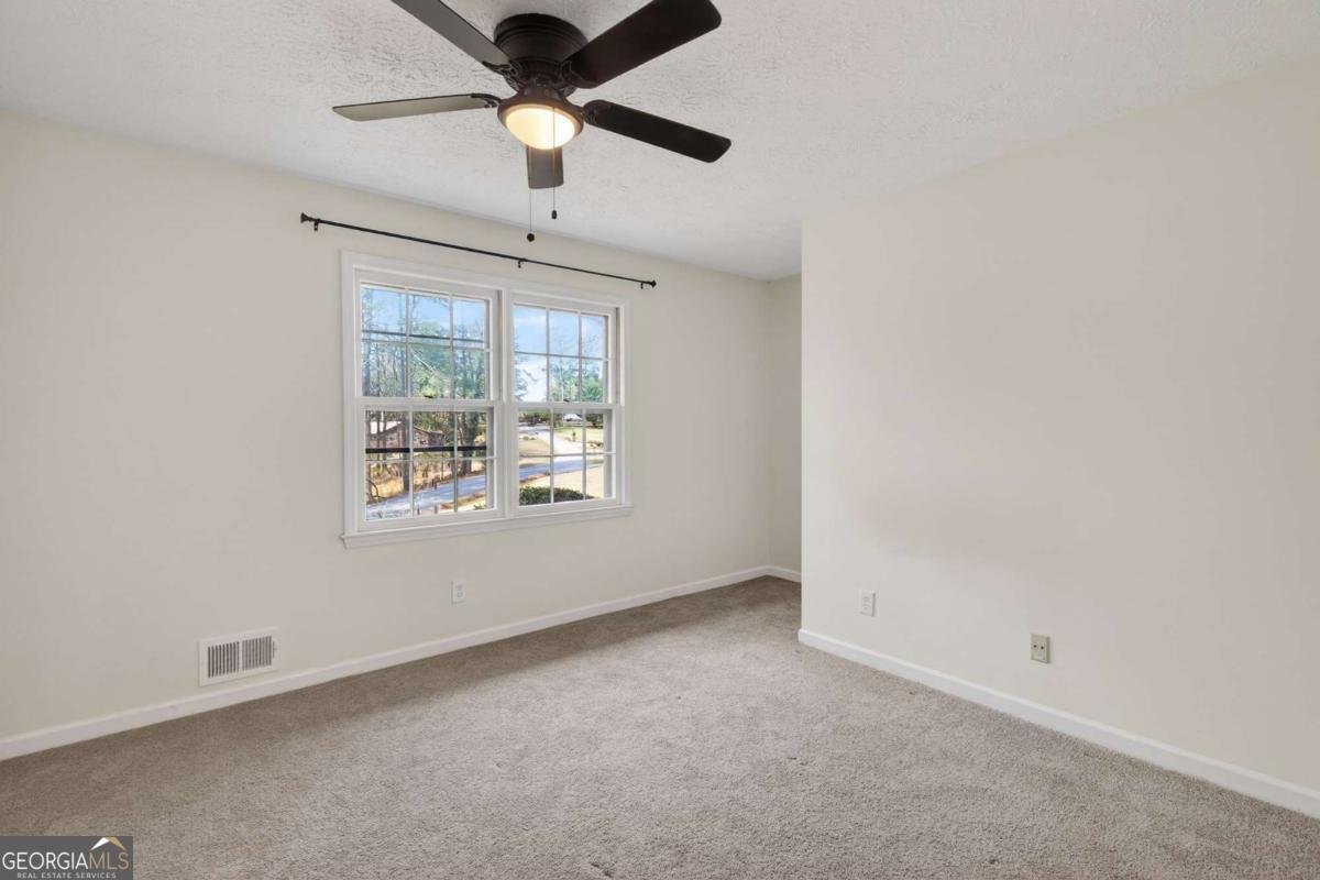 4684 Ben Hill Drive Oakwood - Photo 10