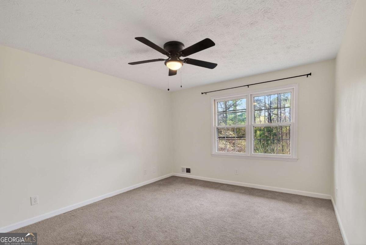 4684 Ben Hill Drive Oakwood - Photo 11