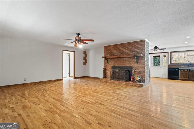 300 Small Pond Drive Cleveland - Photo 12