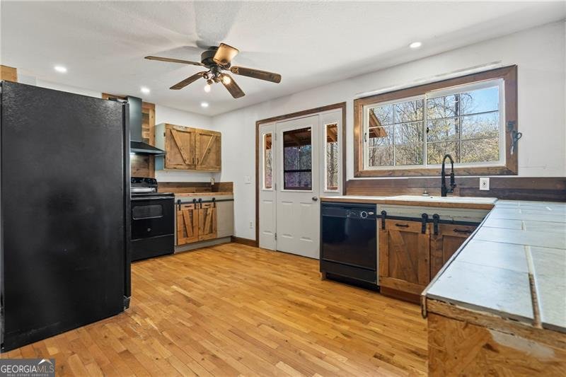 300 Small Pond Drive Cleveland - Photo 17