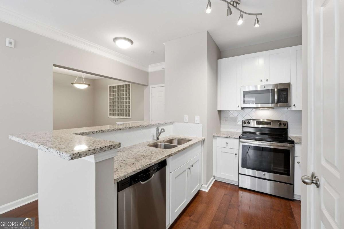 10 Perimeter Summit Boulevard Atlanta - Photo 9