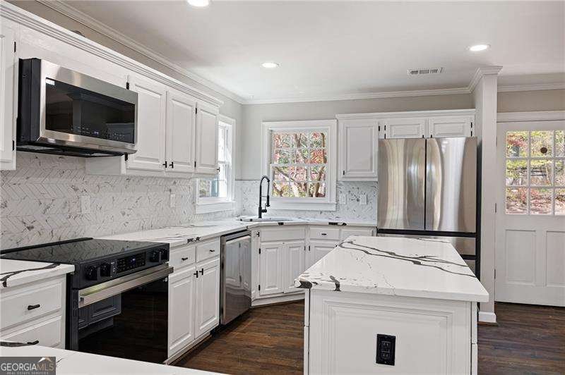 315 Lucinda Court Marietta - Photo 11