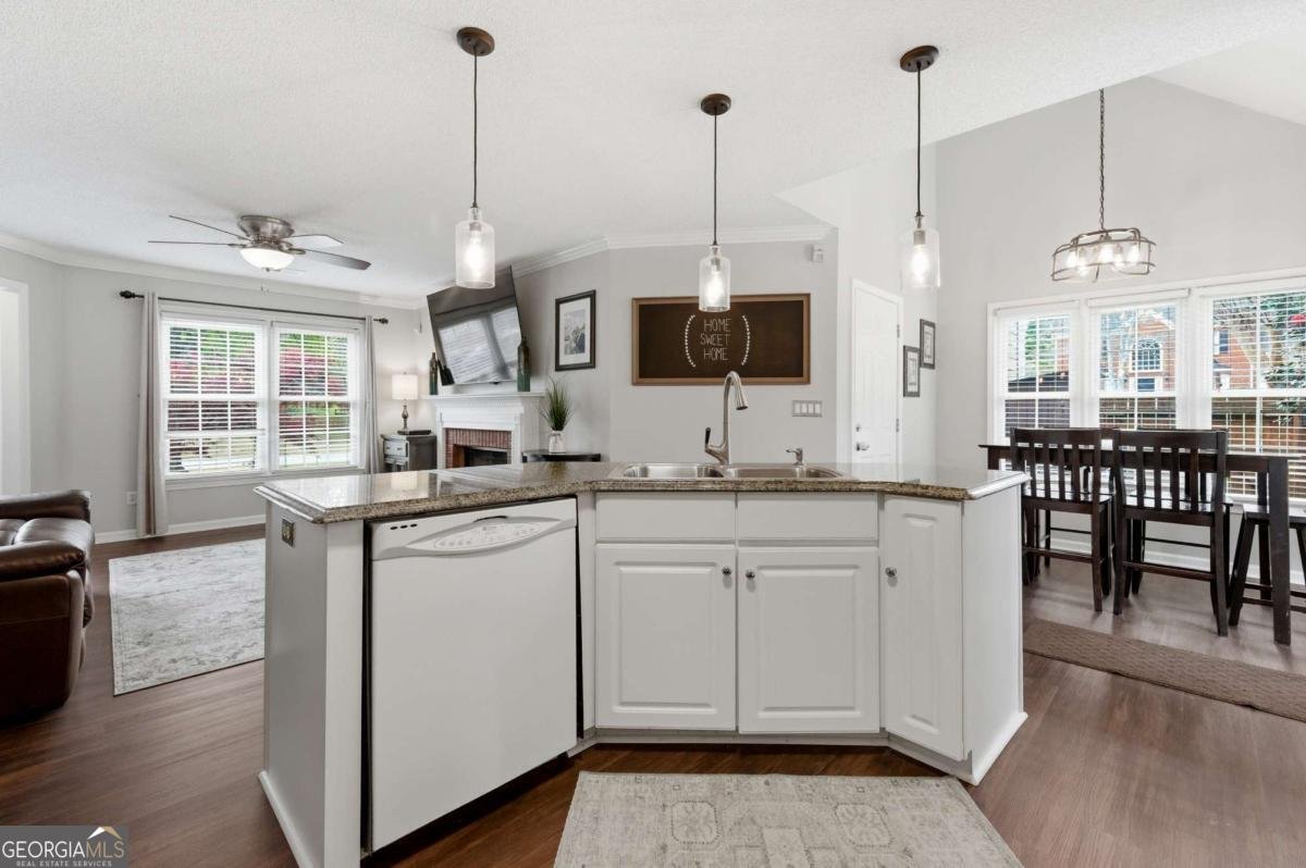 300 Granville Circle Marietta - Photo 10