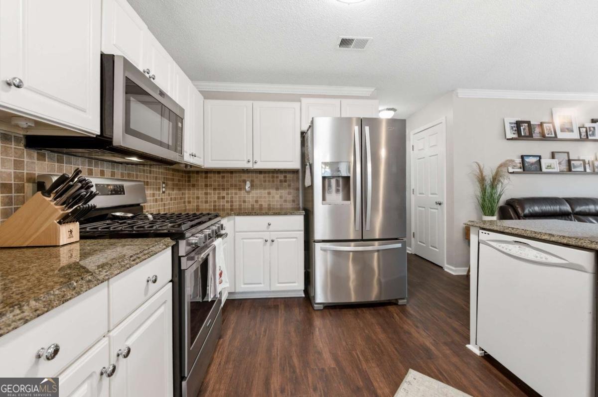 300 Granville Circle Marietta - Photo 11