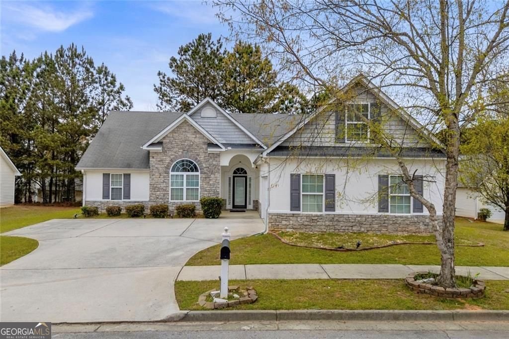 1291 Tumblerock Court Loganville - Photo 1