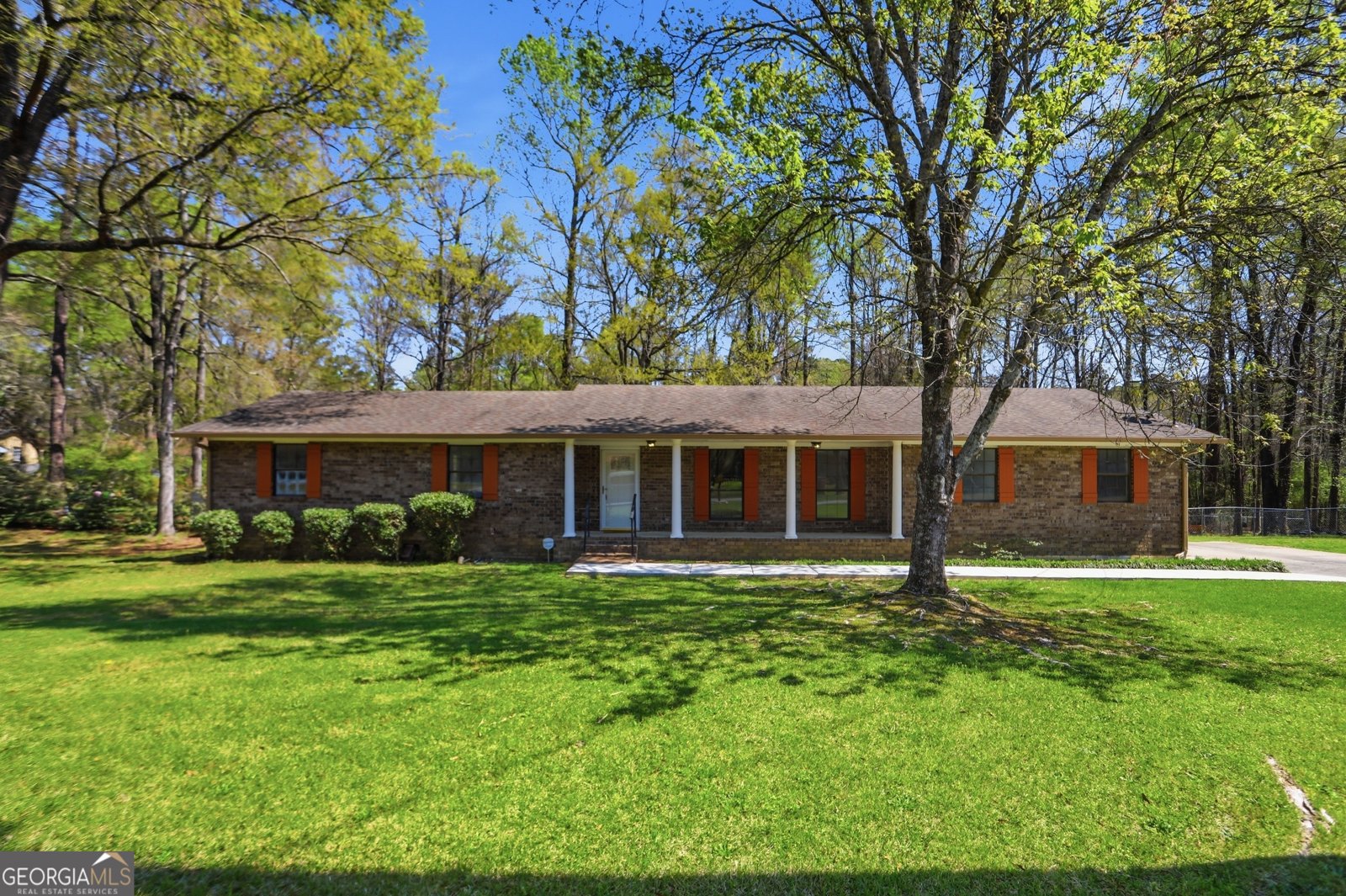 256 Jefferson Circle Macon - Photo 1
