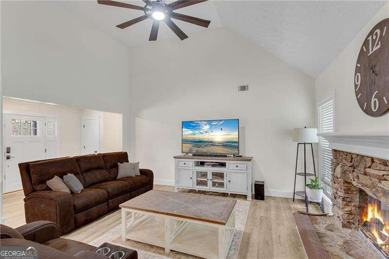 5820 Rolling Oaks Drive Cumming - Photo 9