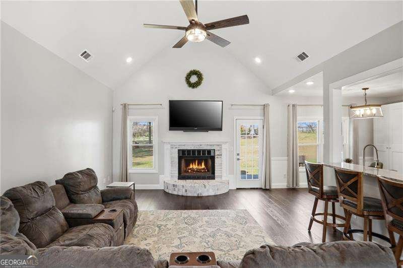 370 Olde Wick Trail Hoschton - Photo 6