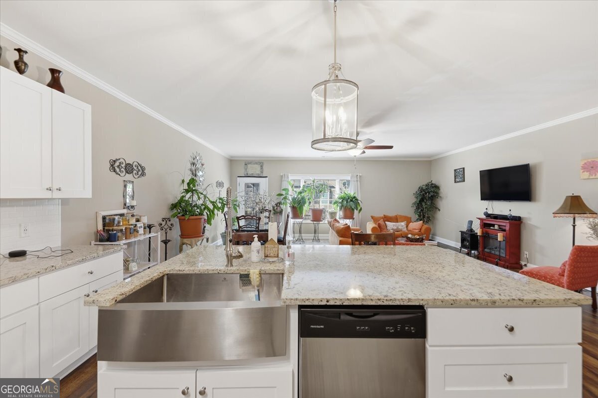 301 Jackson Place Lilburn - Photo 12