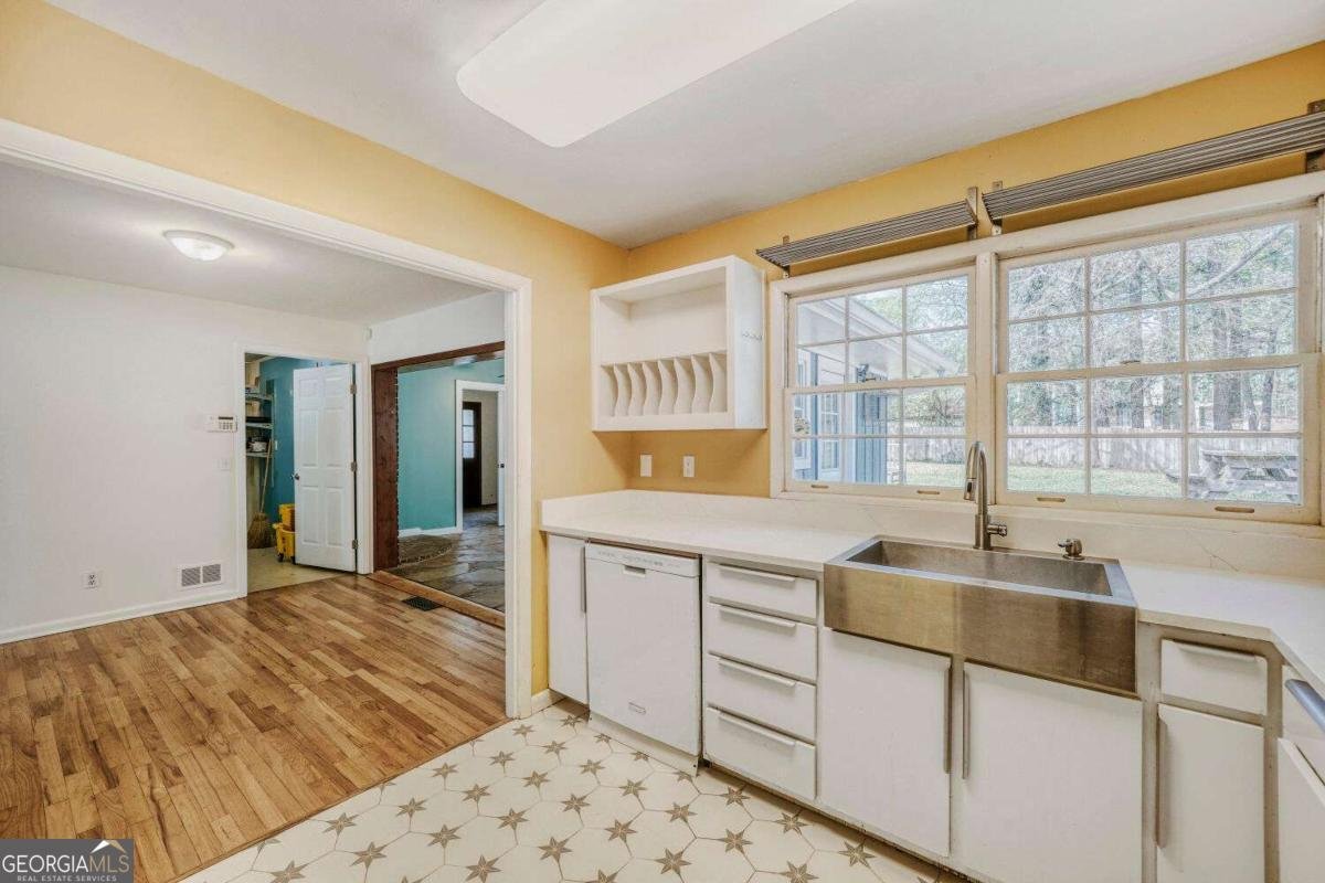 2754 Esquire Way Tucker - Photo 7