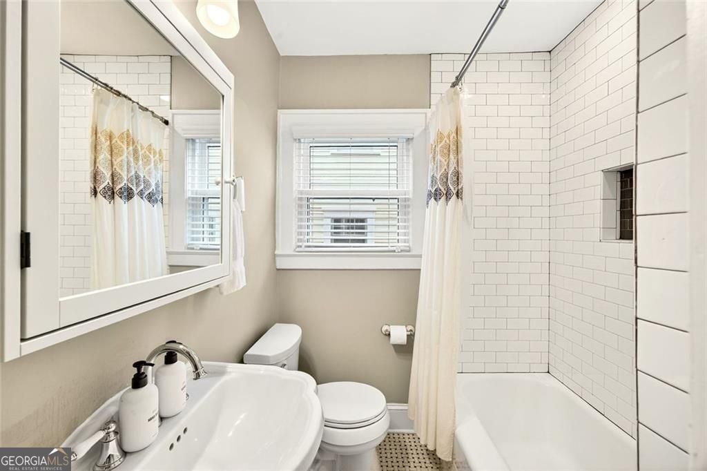 1310 Winburn Drive East Point - Photo 21