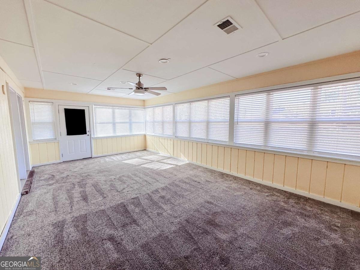 221 Collins Street Lyons - Photo 11