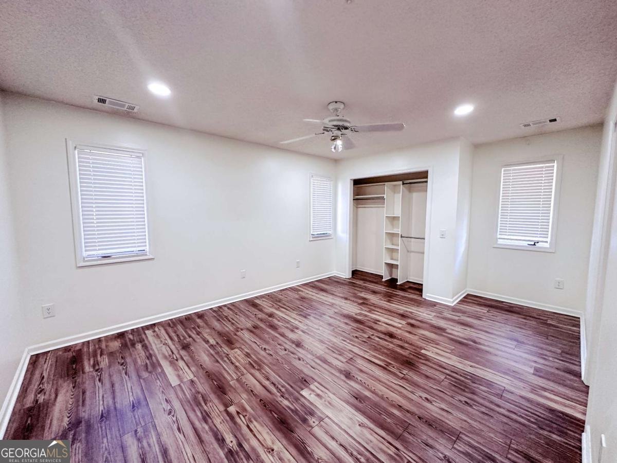 221 Collins Street Lyons - Photo 17