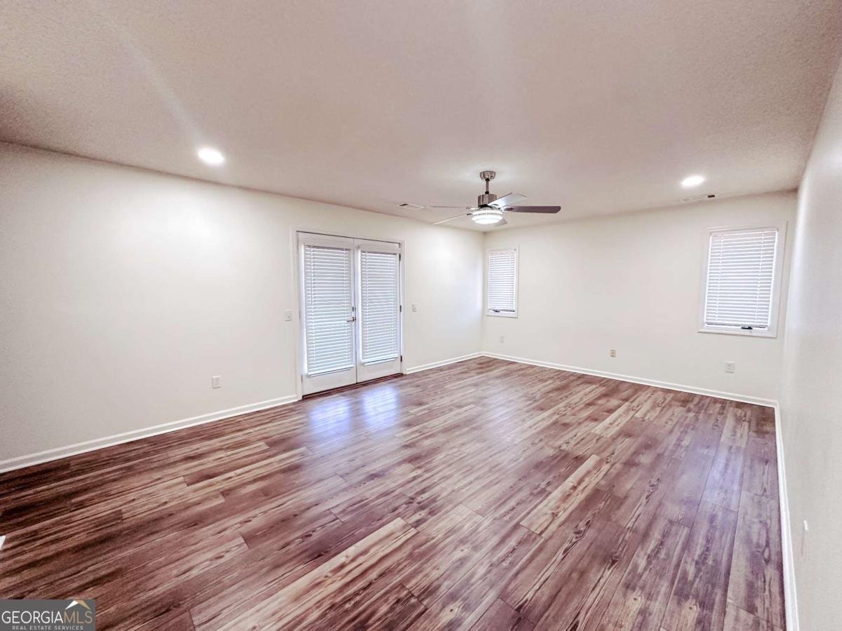 221 Collins Street Lyons - Photo 18