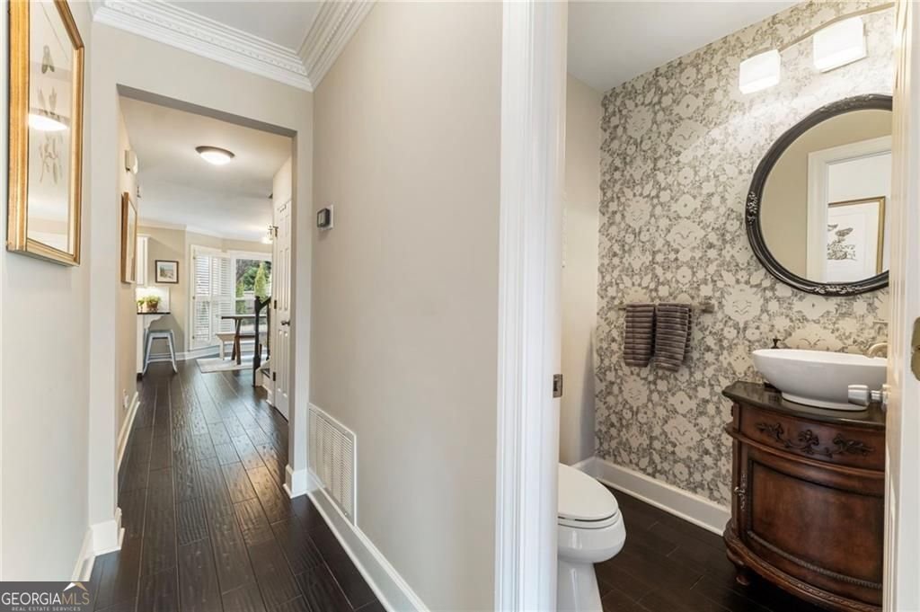 330 Devon Court Alpharetta - Photo 10