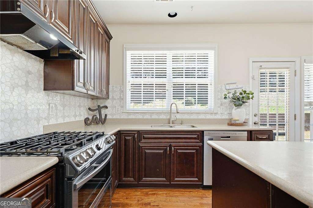 310 Hammersmith Drive Suwanee - Photo 10