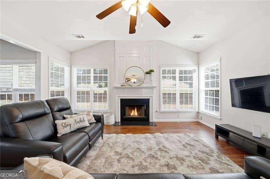 310 Hammersmith Drive Suwanee - Photo 18