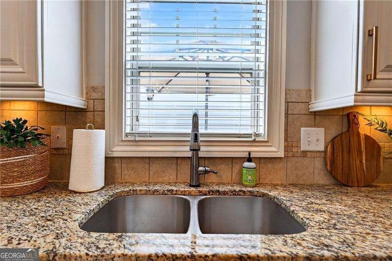 7435 Jamestown Drive Alpharetta - Photo 18