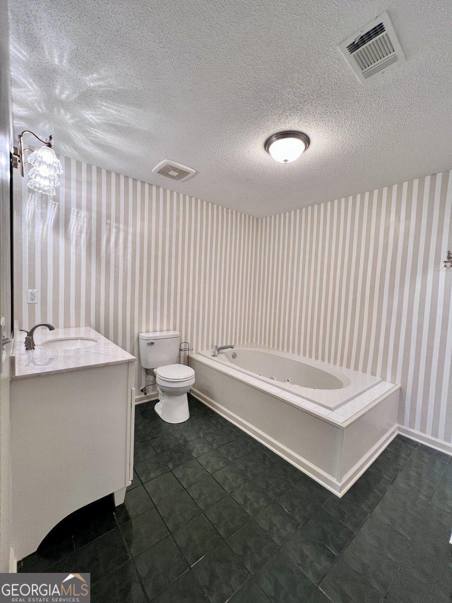 640 Shadow Moss Drive Macon - Photo 12