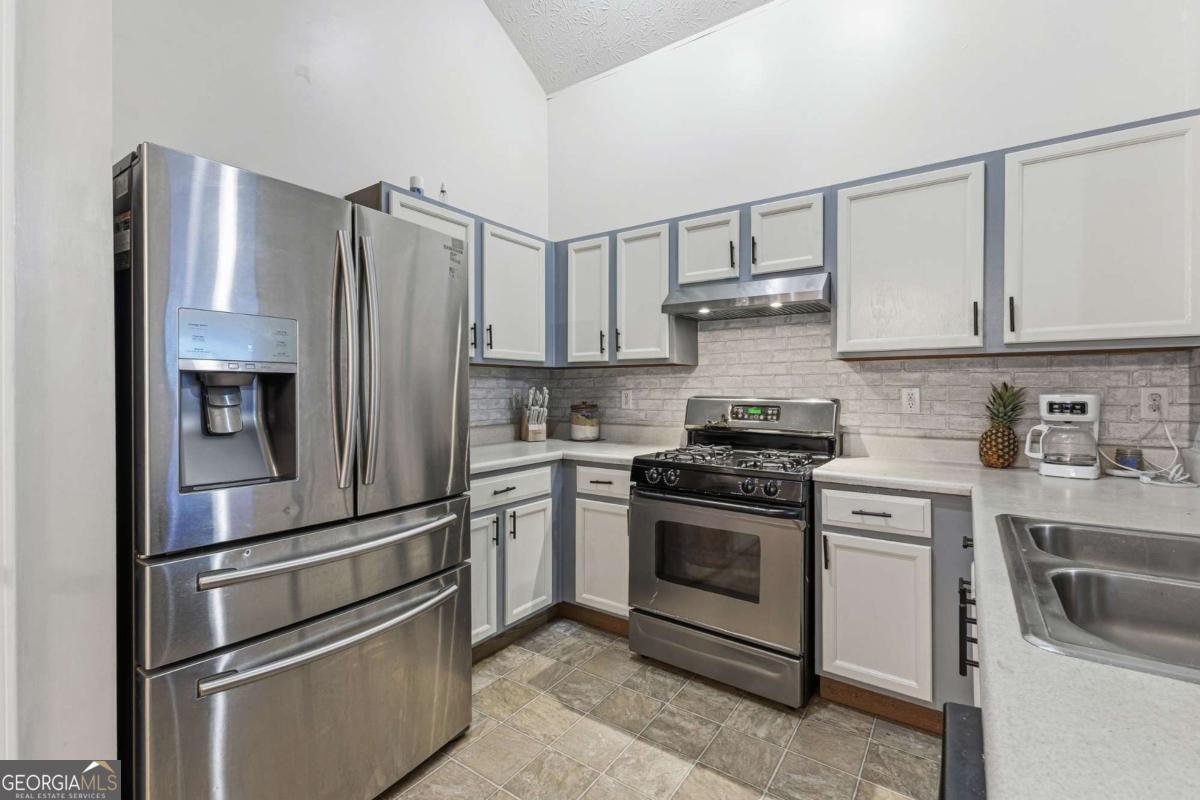 2808 Driftwood Court Conyers - Photo 8