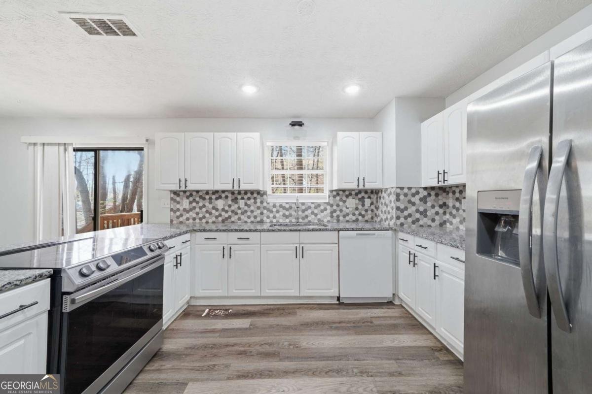 4412 Lucy Lane Snellville - Photo 9