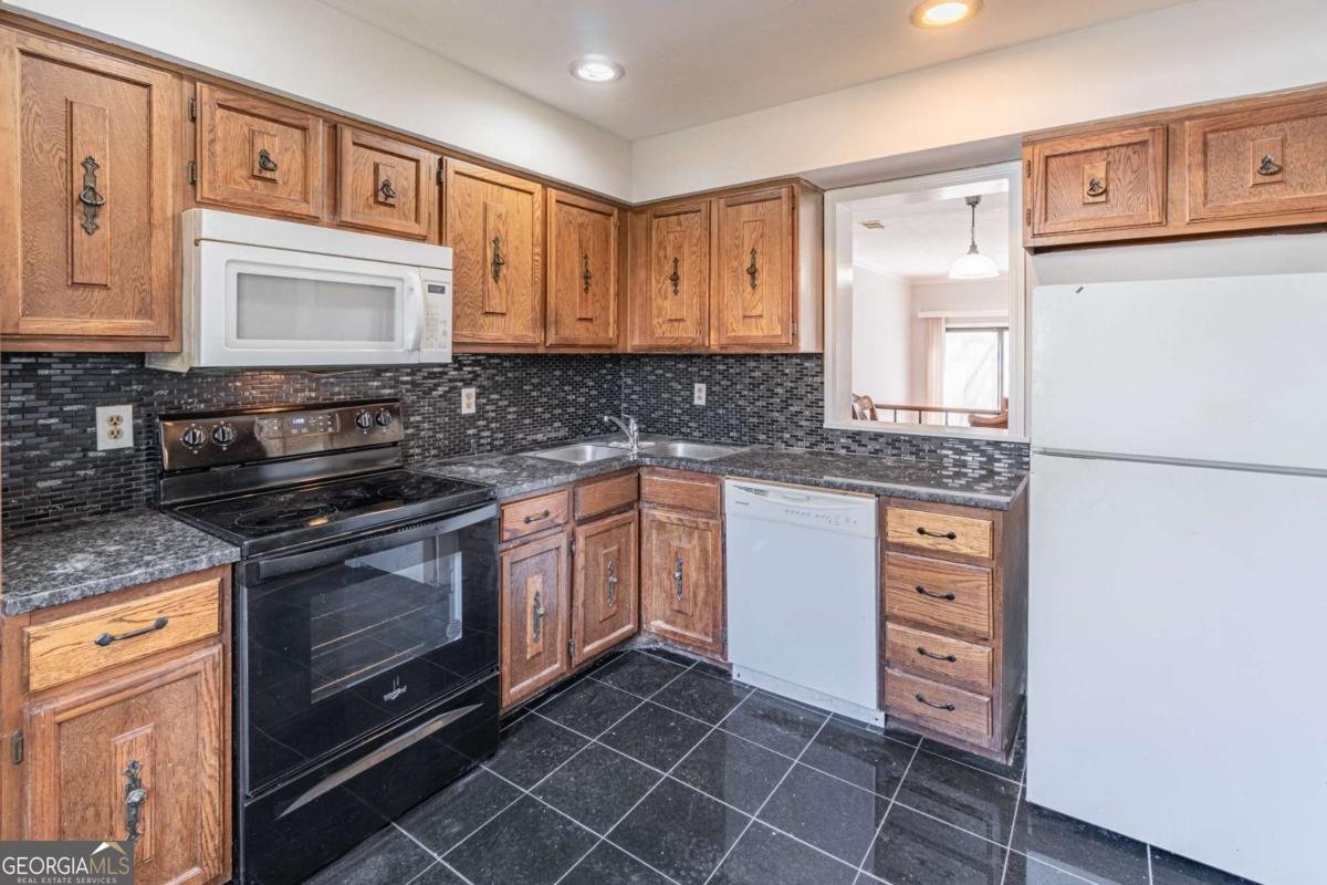 1012 Country Court Lawrenceville - Photo 19