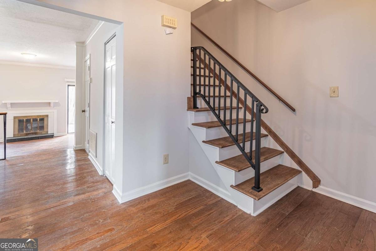 1012 Country Court Lawrenceville - Photo 6