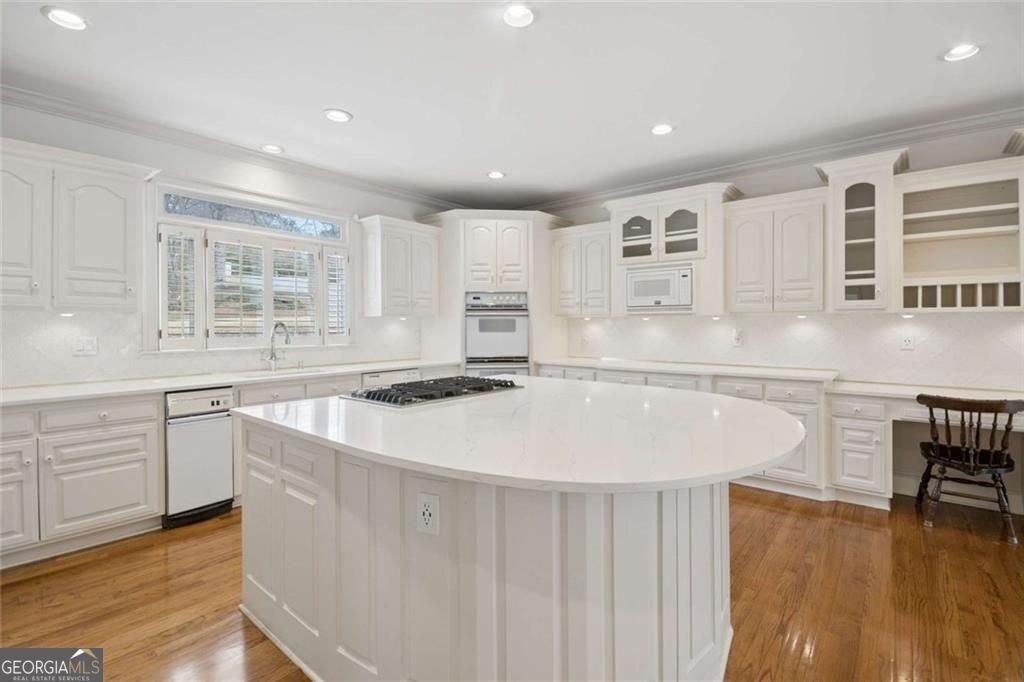 8500 Valemont Drive Sandy Springs - Photo 12