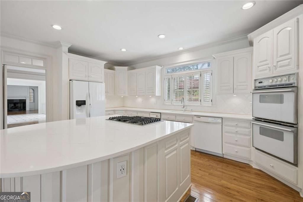 8500 Valemont Drive Sandy Springs - Photo 14