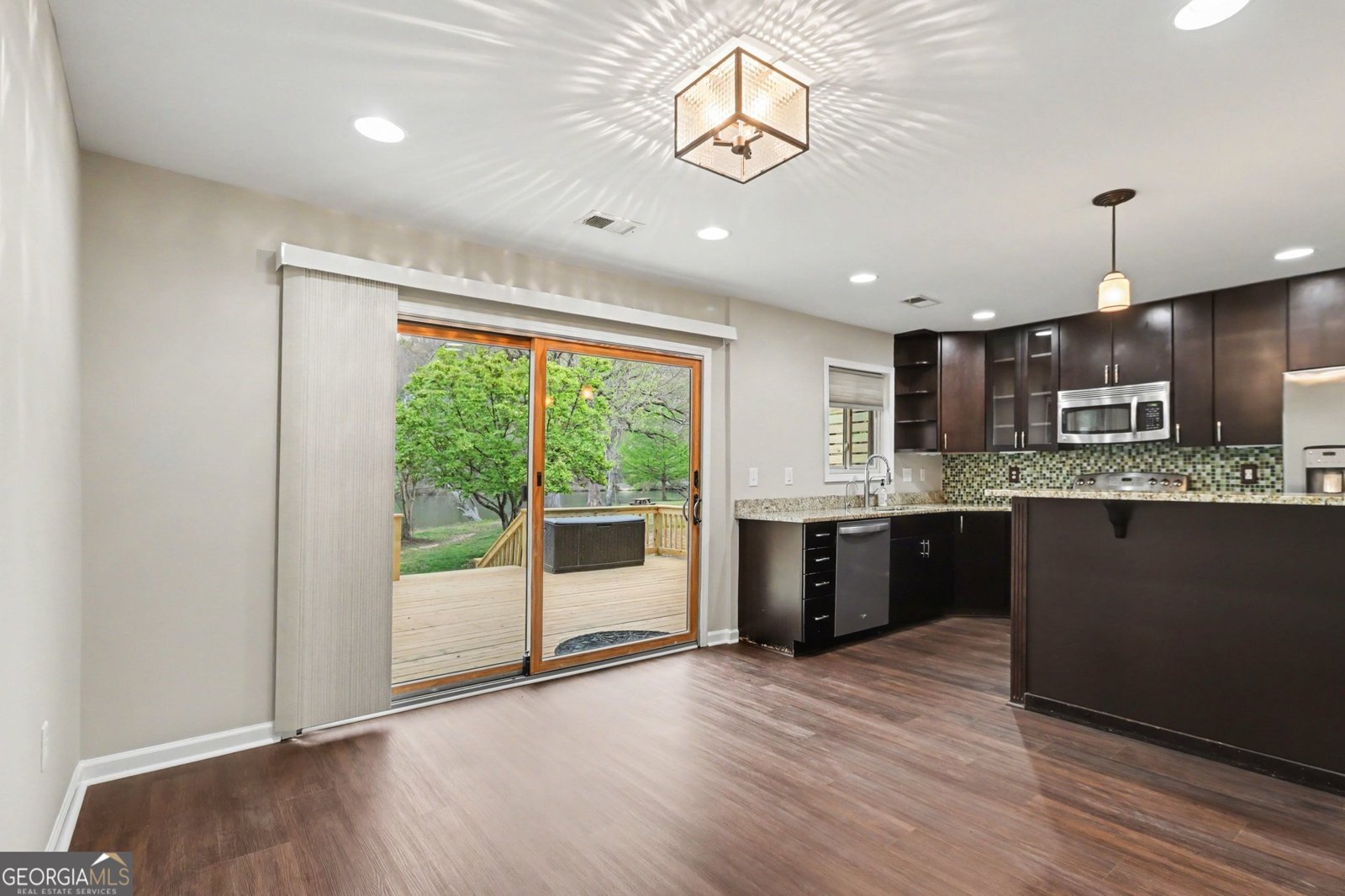 1105 Riverbend Club Drive Atlanta - Photo 11