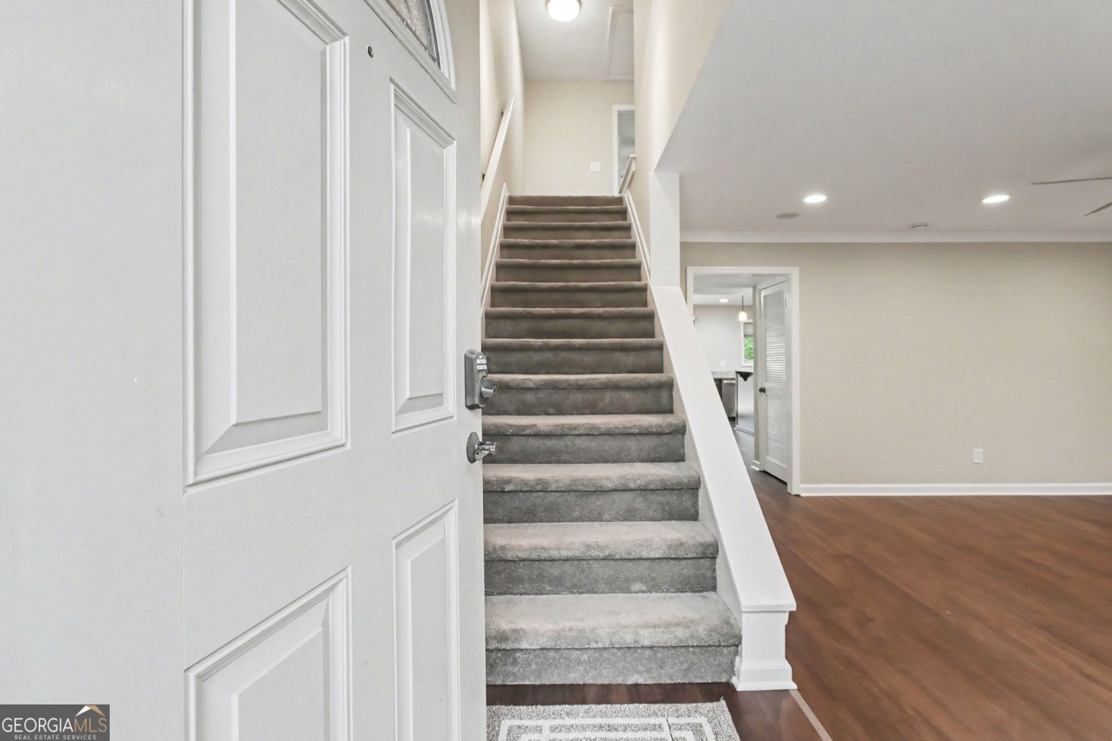 1105 Riverbend Club Drive Atlanta - Photo 7