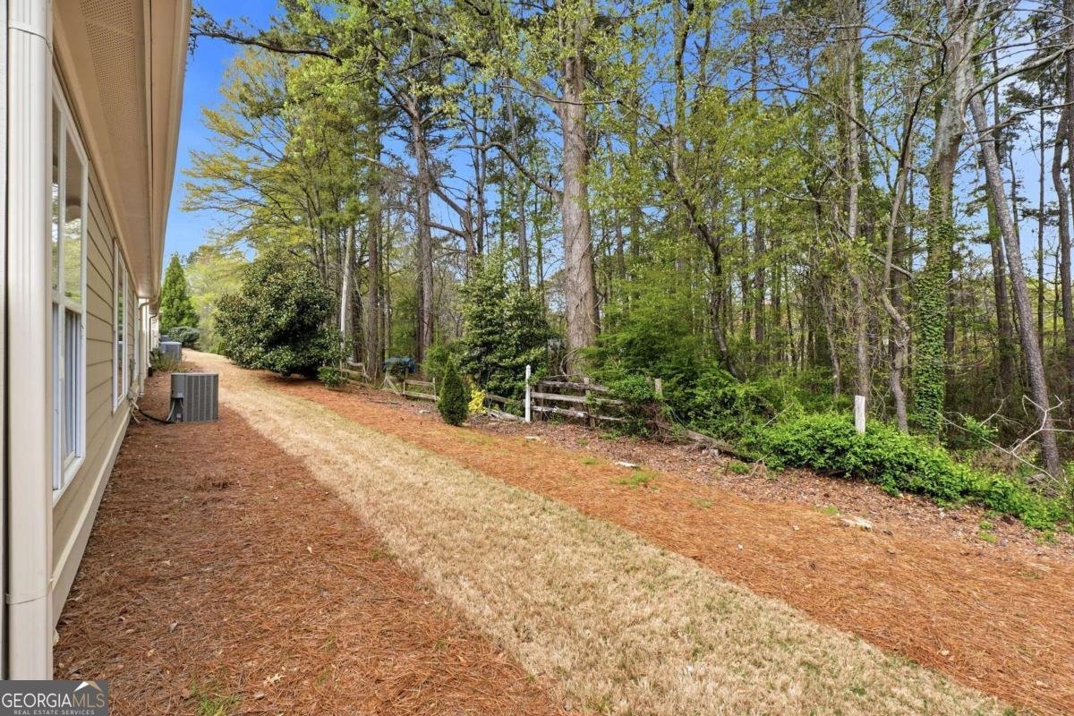 235 Somerset Circle Woodstock - Photo 37