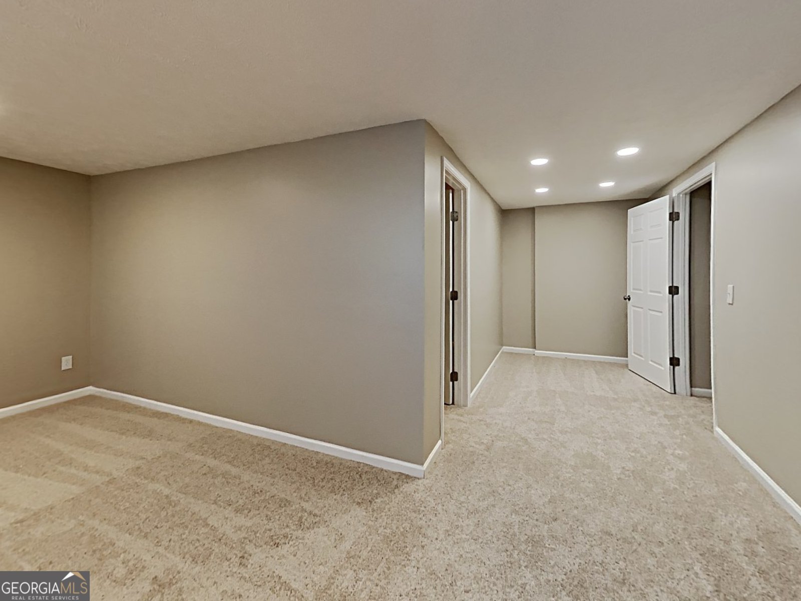 5665 Lakeview Court Gainesville - Photo 14