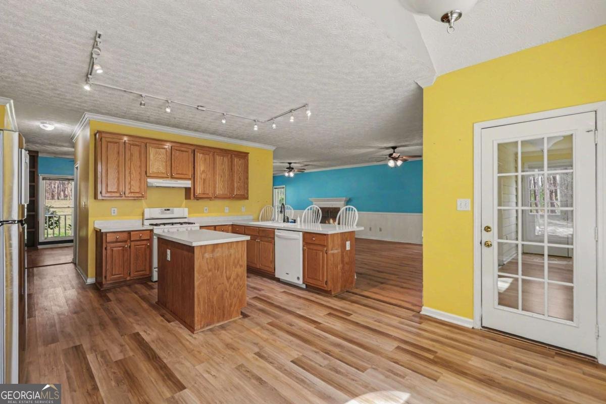 4563 Meadows Road Powder Springs - Photo 9