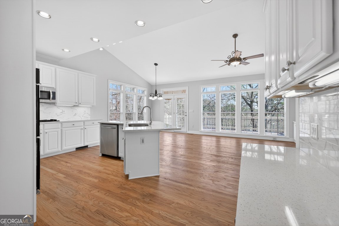 5395 Harbury Lane Suwanee - Photo 10