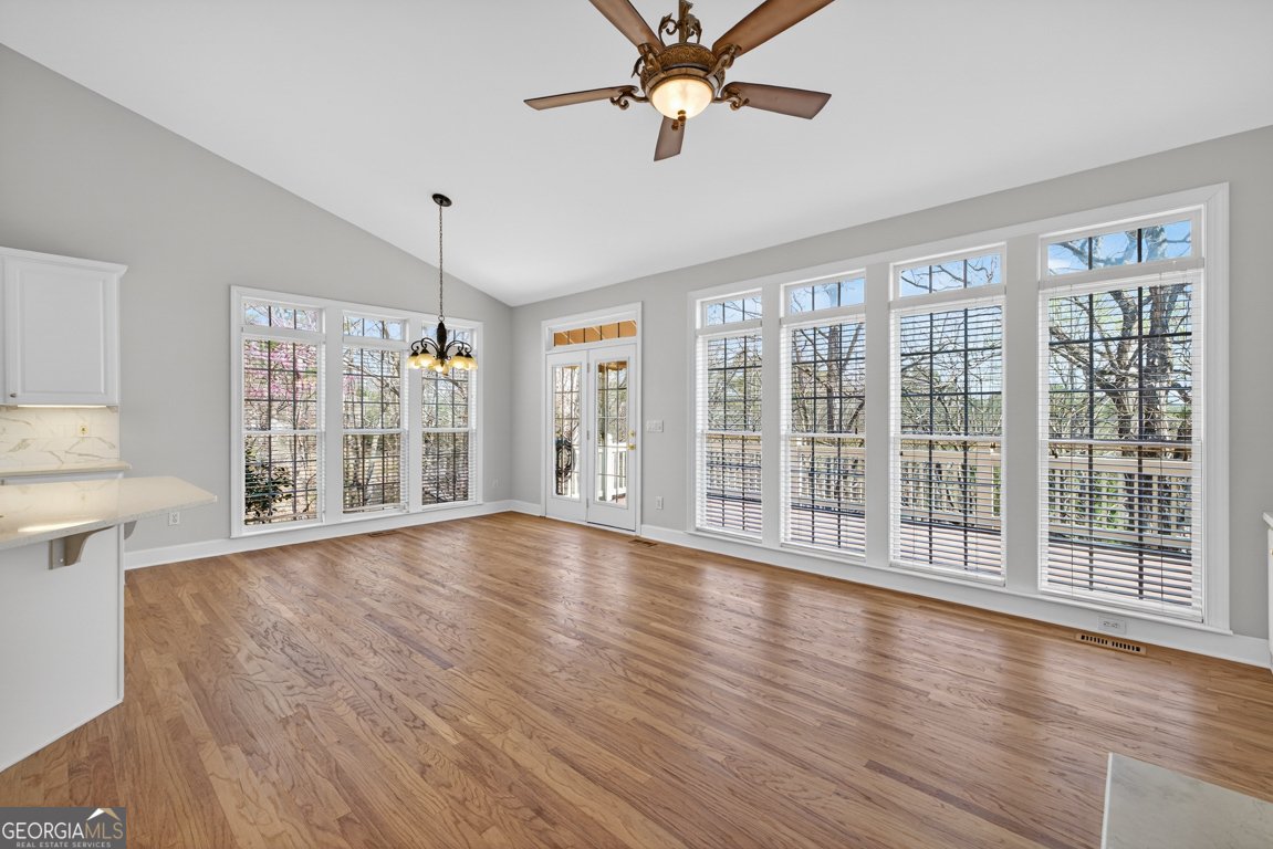 5395 Harbury Lane Suwanee - Photo 19
