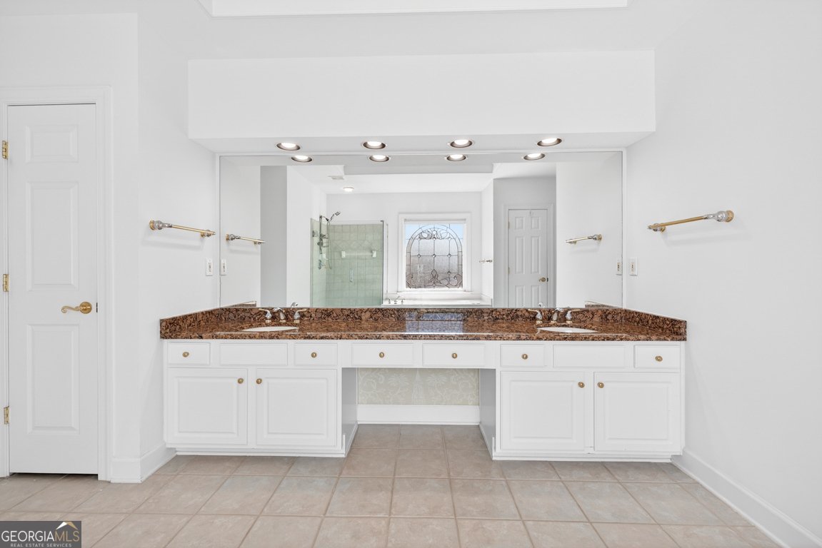 5395 Harbury Lane Suwanee - Photo 24