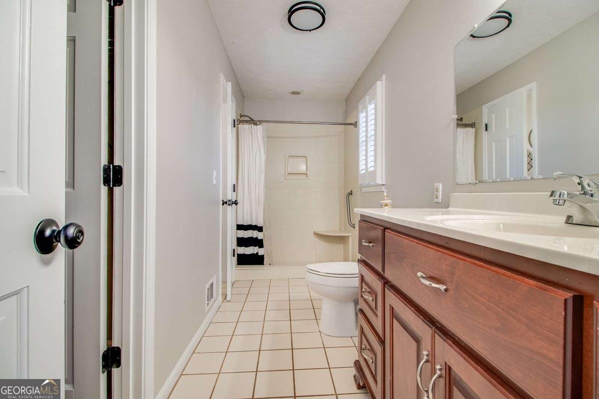 3925 MARK LAKE Road Cumming - Photo 32